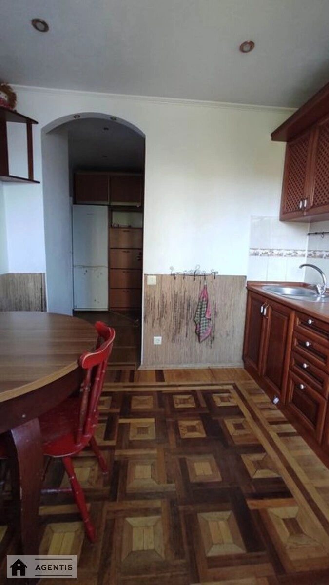 Apartment for rent 2 rooms, 49 m², 4th fl./9 floors. 19, Geroyiv Kosmosu 19, Kyiv. 