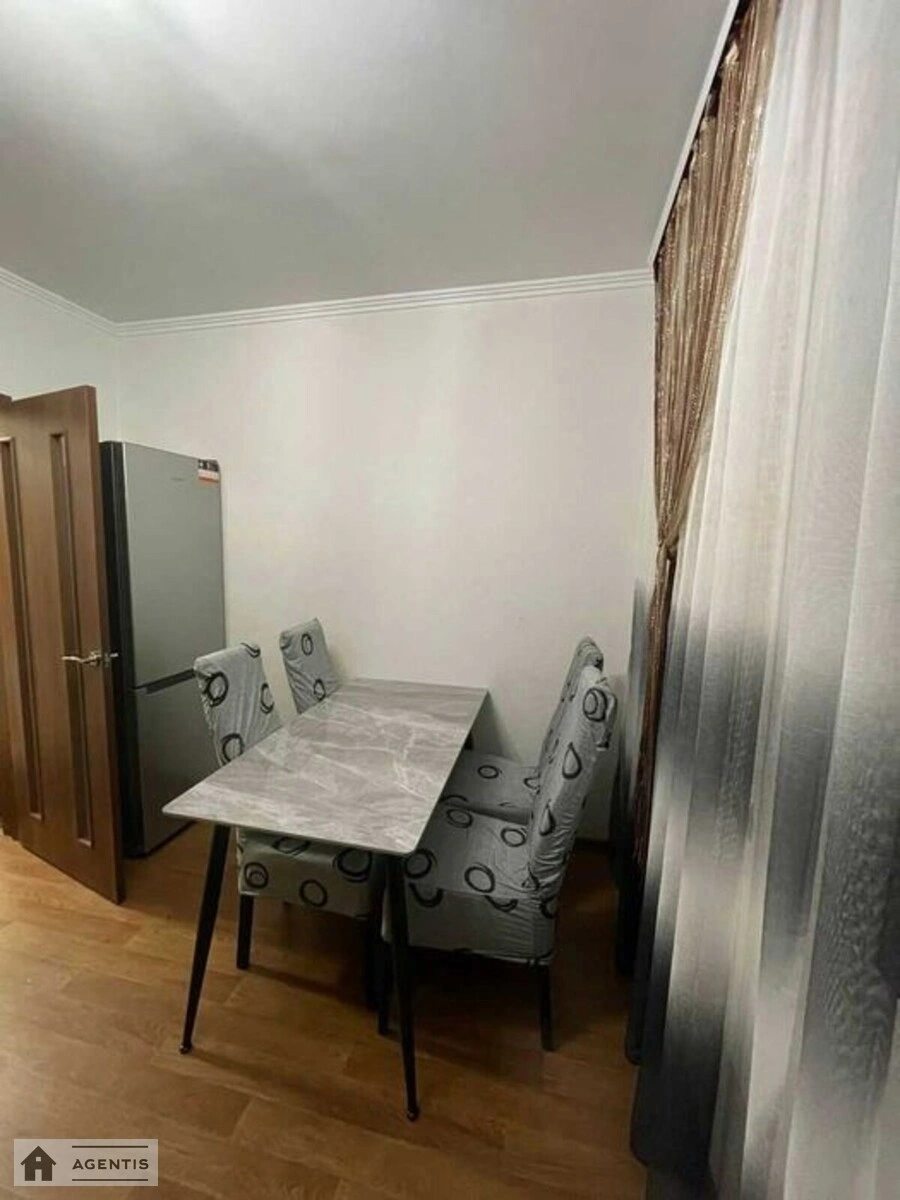 Здам квартиру 1 кімната, 45 m², 18 пов./25 поверхів. Моторний, Київ. 