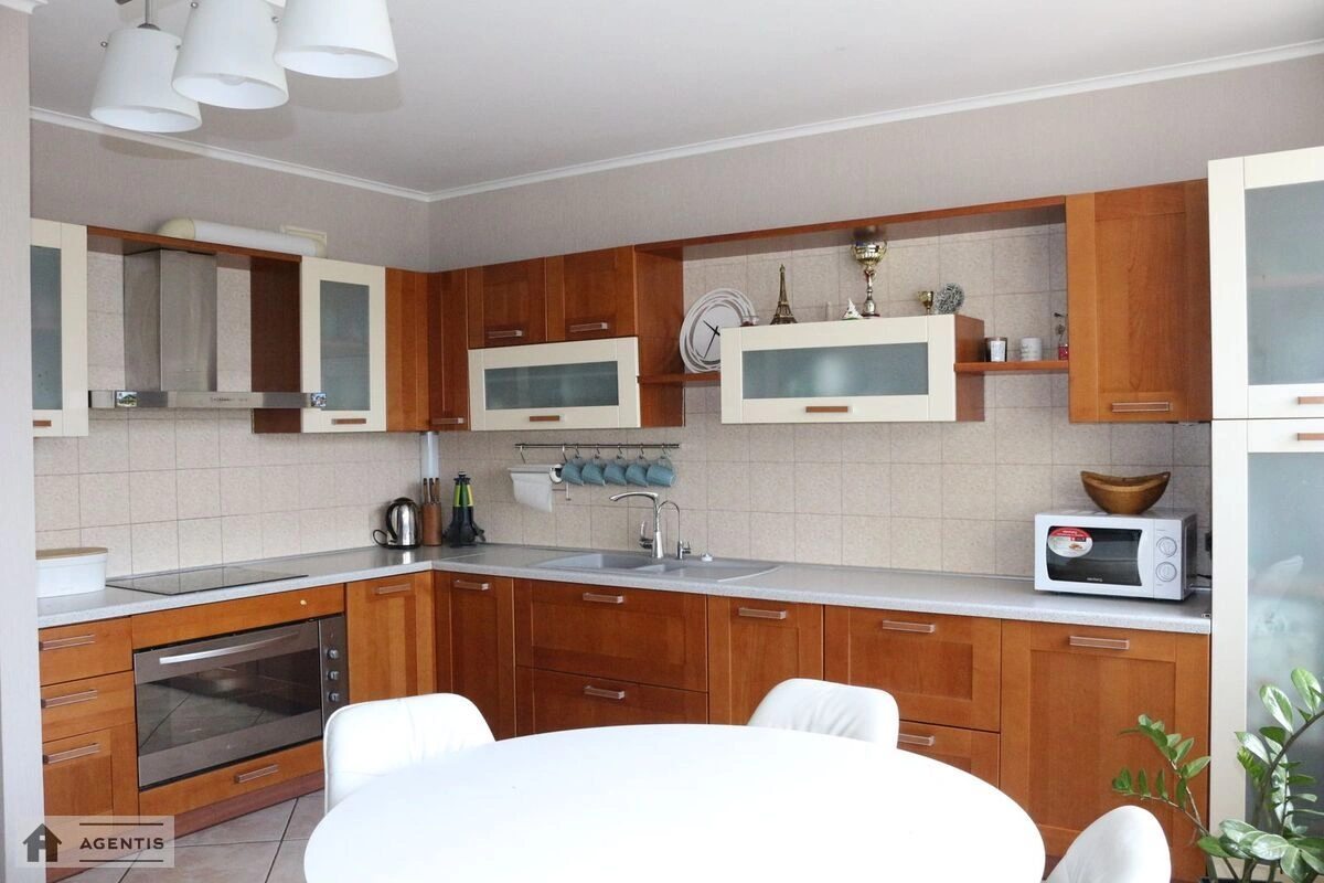 Apartment for rent 4 rooms, 1652 m², 7th fl./10 floors. 24, Volodymyra Ivasyuka prosp. Heroyiv Stalinhrada, Kyiv. 