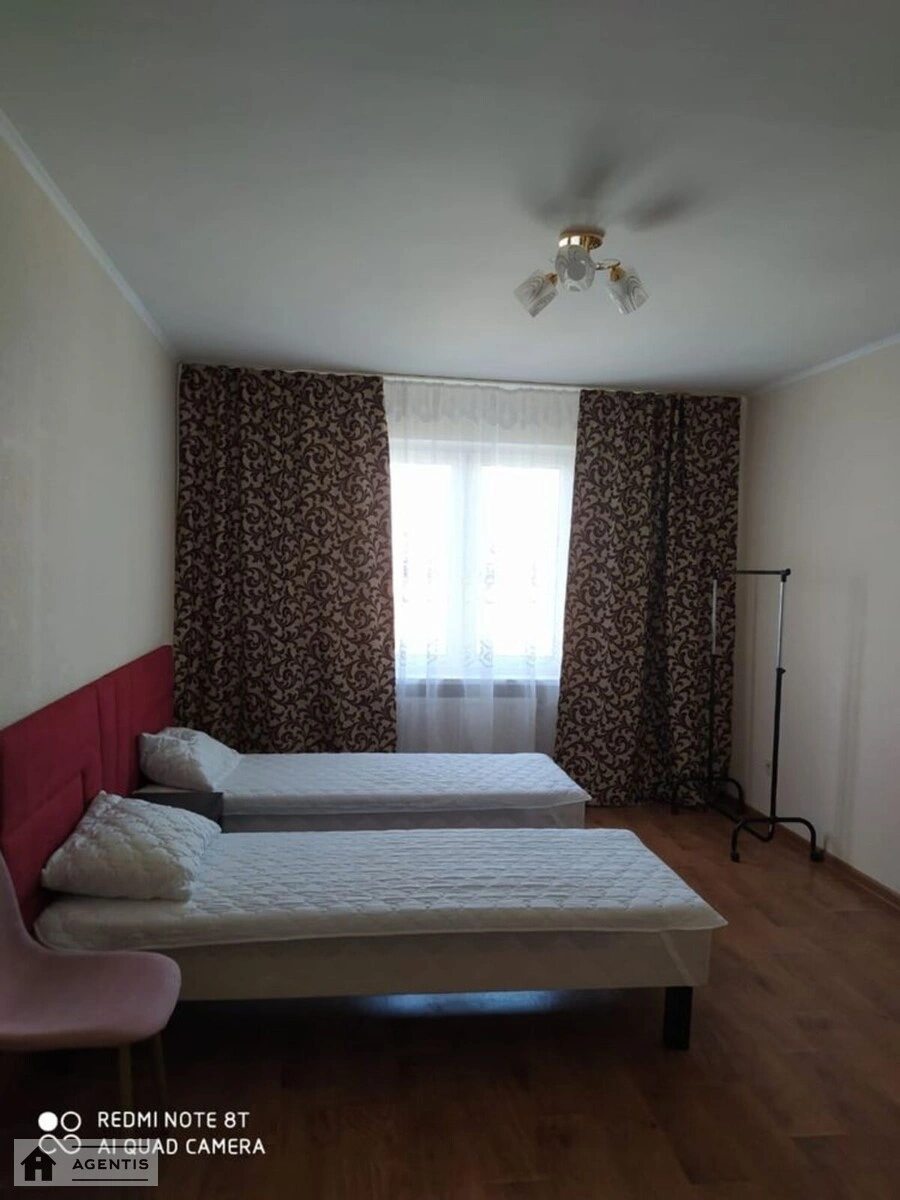 Apartment for rent 3 rooms, 80 m², 22nd fl./25 floors. Baltiyskiy, Kyiv. 