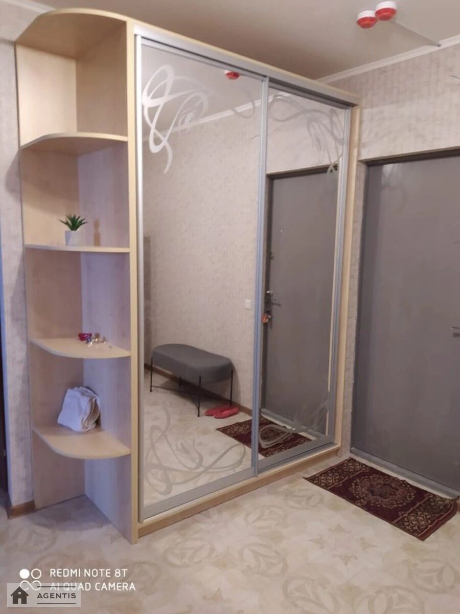 Сдам квартиру 3 комнаты, 80 m², 22 эт./25 этажей. Балтийский, Киев. 