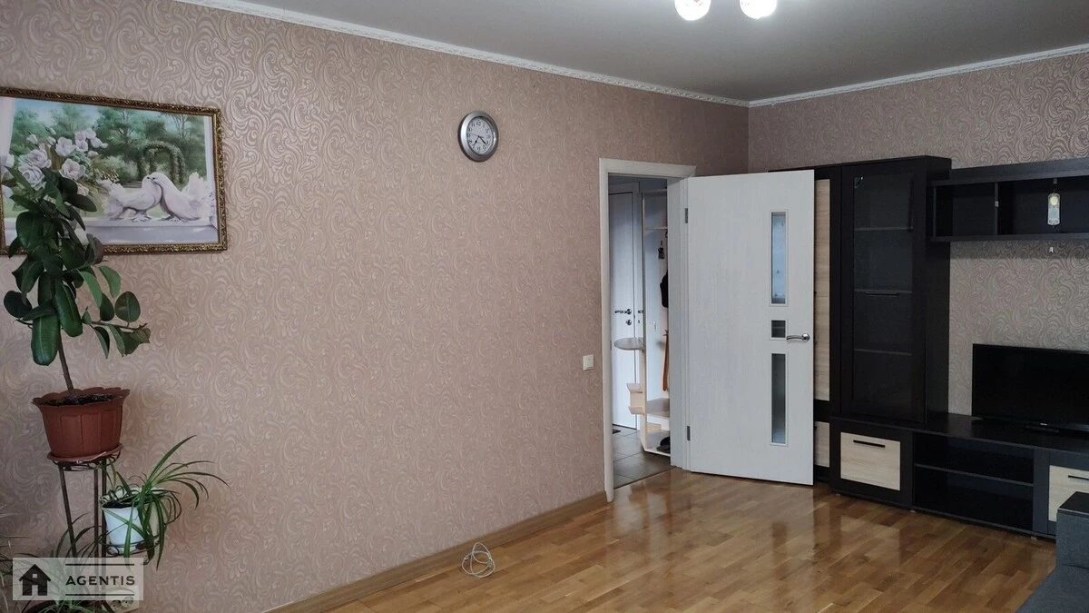 Apartment for rent 1 room, 37 m², 8th fl./9 floors. 10, Chornobylska 10, Kyiv. 