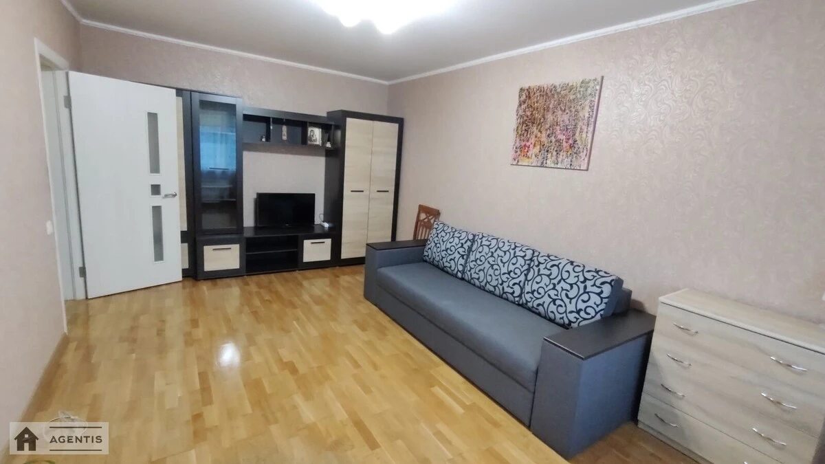 Apartment for rent 1 room, 37 m², 8th fl./9 floors. 10, Chornobylska 10, Kyiv. 