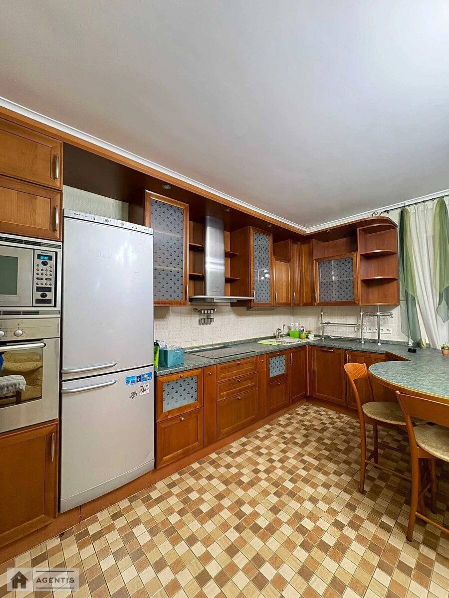 Apartment for rent 4 rooms, 128 m², 6th fl./16 floors. 22, Volodymyra Ivasyuka prosp. Heroyiv Stalinhrada, Kyiv. 