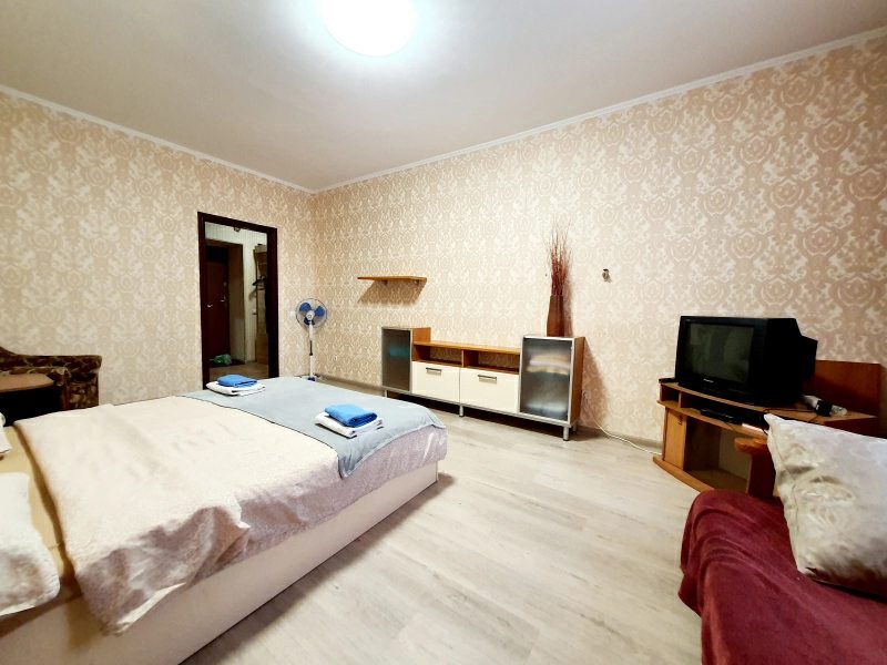 Apartment for rent. 1 room, 45 m², 3rd floor/16 floors. 58, Kharkivske 58, Kyiv. 