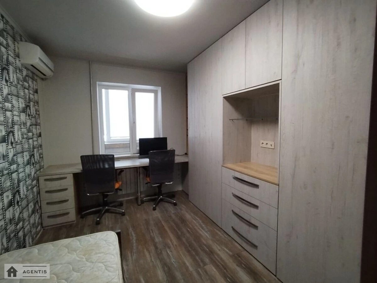 Apartment for rent 2 rooms, 52 m², 5th fl./10 floors. 12, Vyshnyakivska 12, Kyiv. 