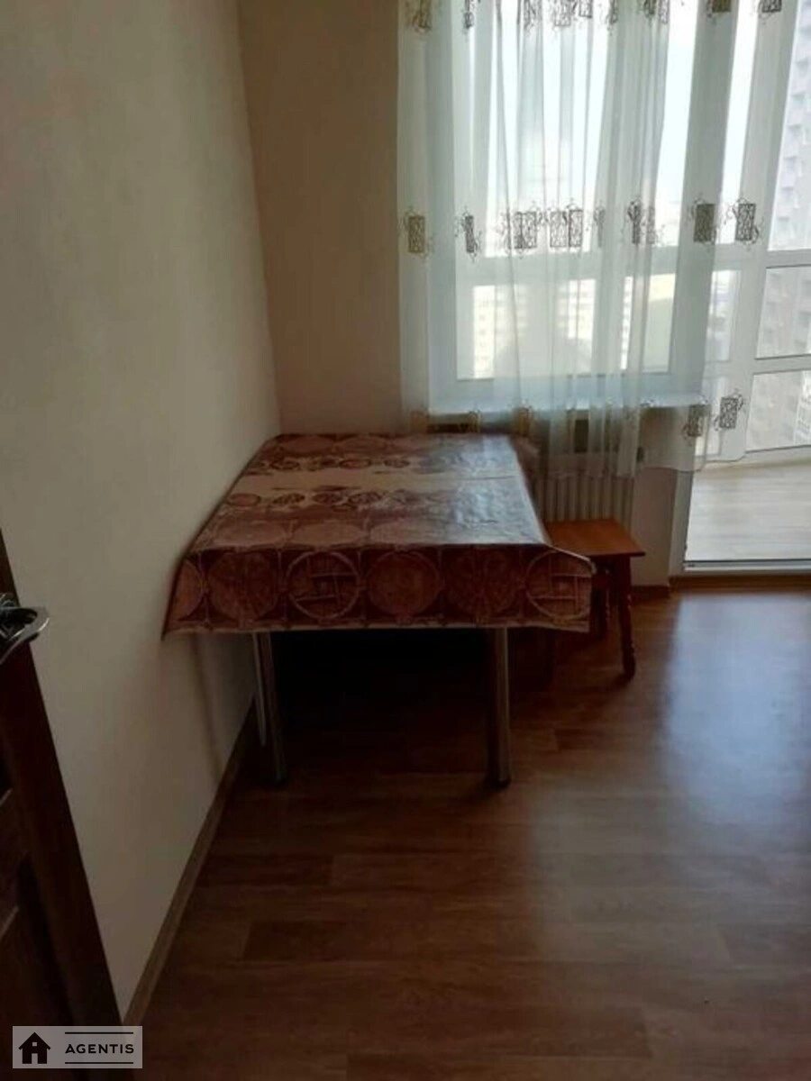 Сдам квартиру 1 комната, 37 m², 16 эт./25 этажей. 12, Бориса Гмирі вул., Киев. 