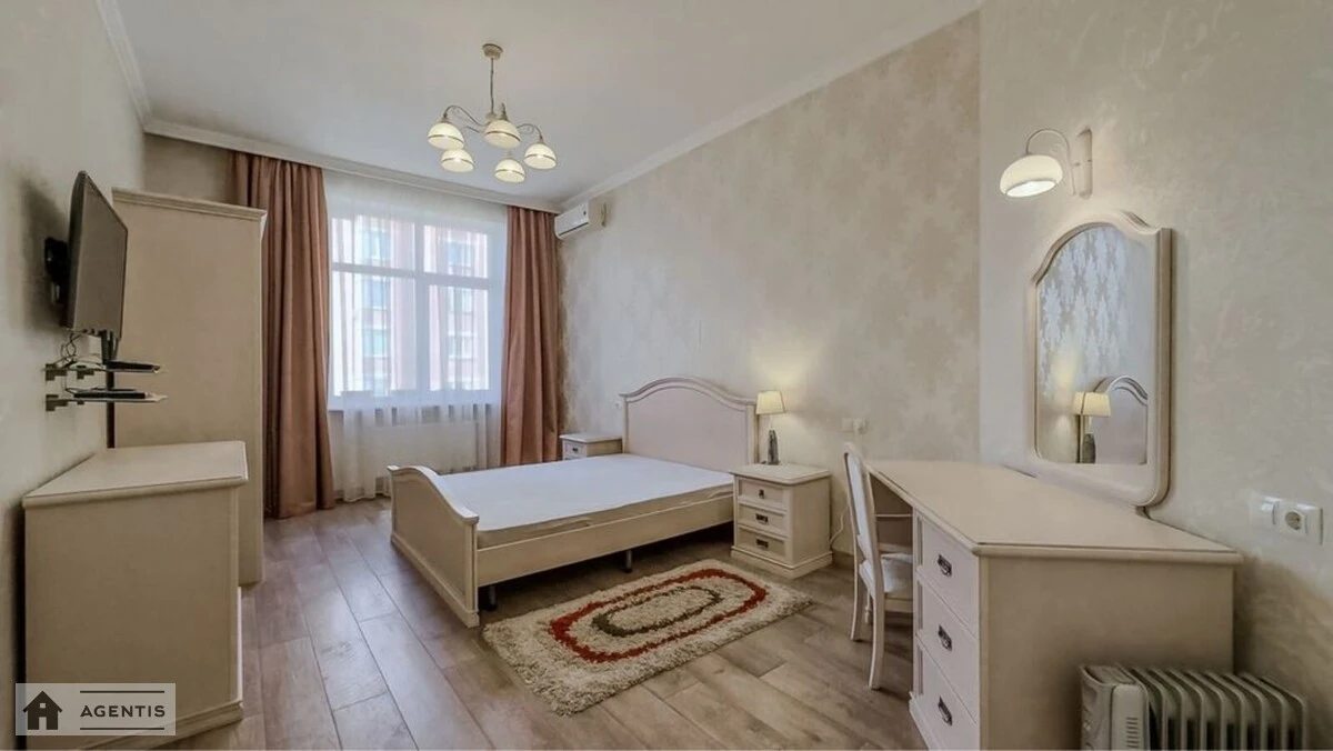 Apartment for rent 3 rooms, 120 m², 4th fl./14 floors. 66, Dmytrivska 66, Kyiv. 