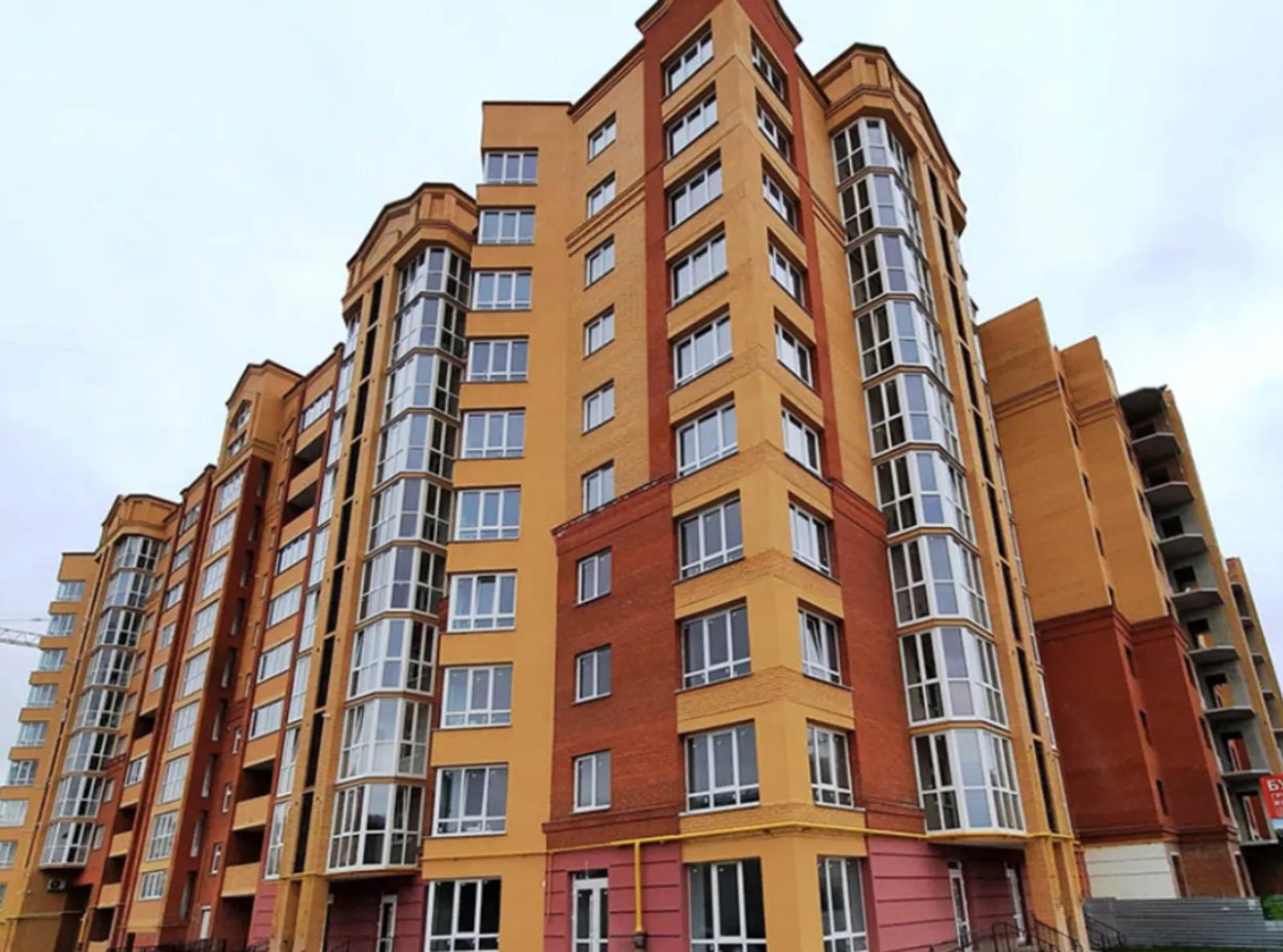 Apartments for sale 3 rooms, 87 m², 1st fl./10 floors. Бам, Ternopil. 