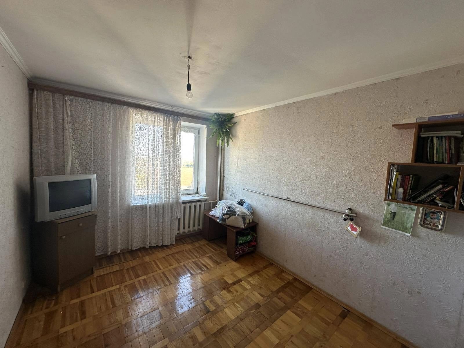 Apartments for sale 3 rooms, 87 m², 16th fl./16 floors. Vyshnivetskoho D. b-r, Ternopil. 