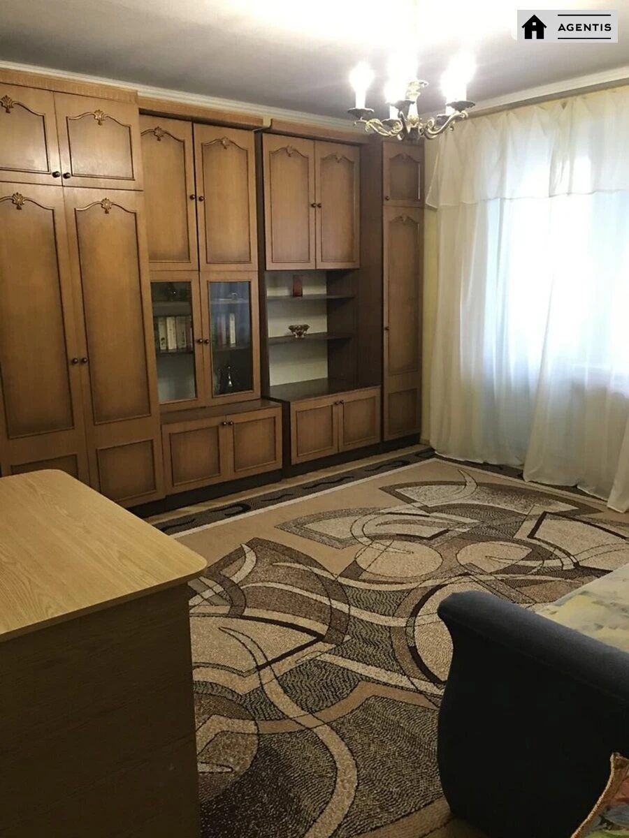 Сдам квартиру 1 комната, 39 m², 6 эт./9 этажей. 21, Андрія Малишка вул., Киев. 