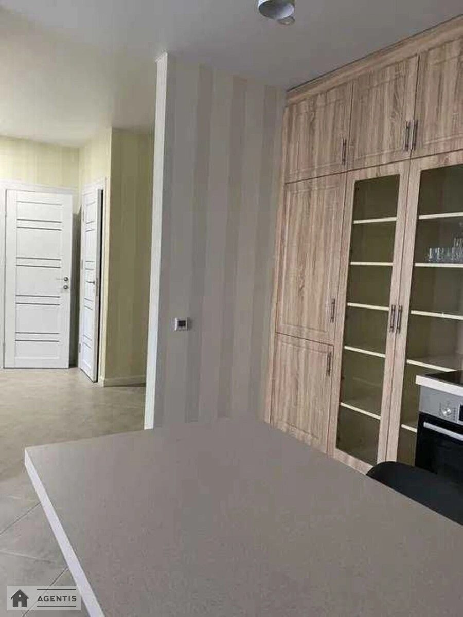 Сдам квартиру 2 комнаты, 52 m², 4 эт./25 этажей. 3, Степана Олійника вул., Киев. 