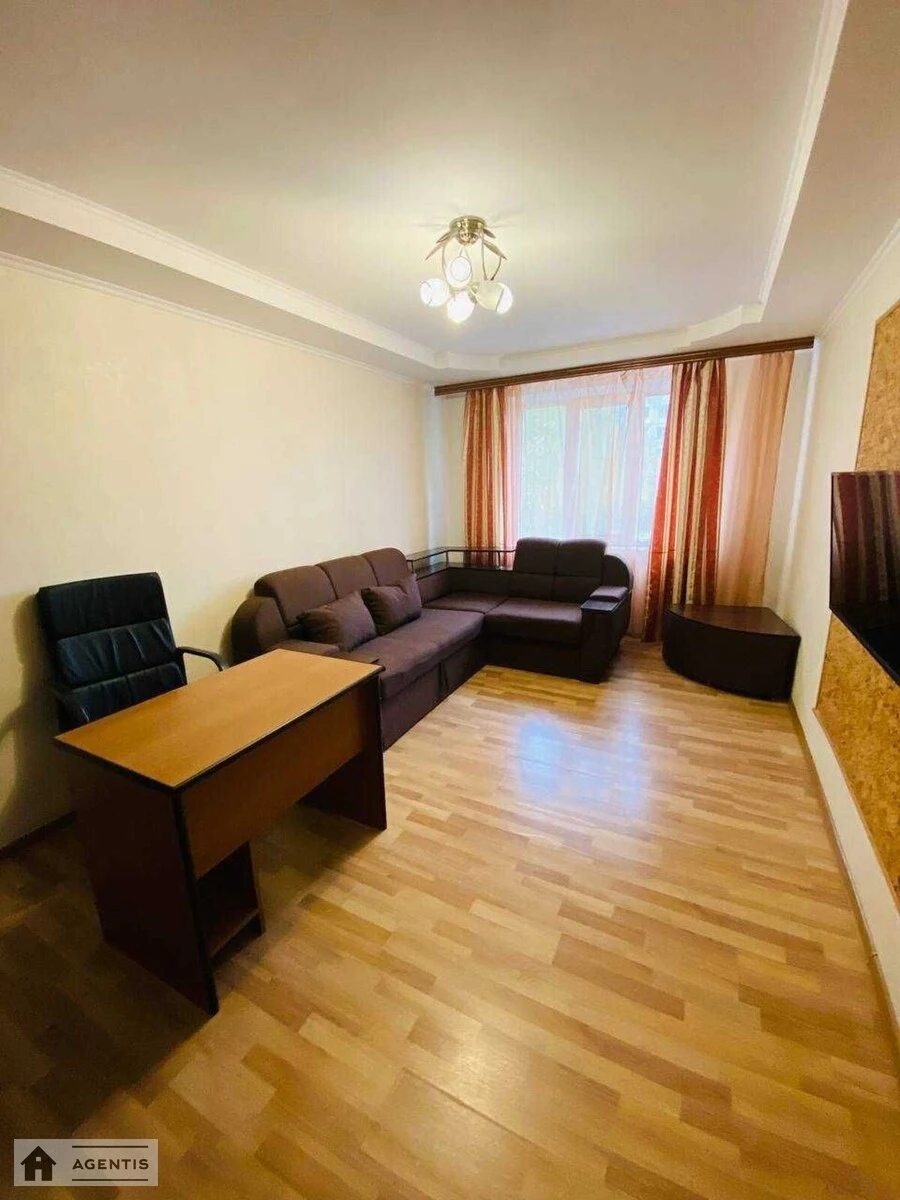 Здам квартиру 3 кімнати, 65 m², 2 пов./16 поверхів. Оболонський район, Київ. 