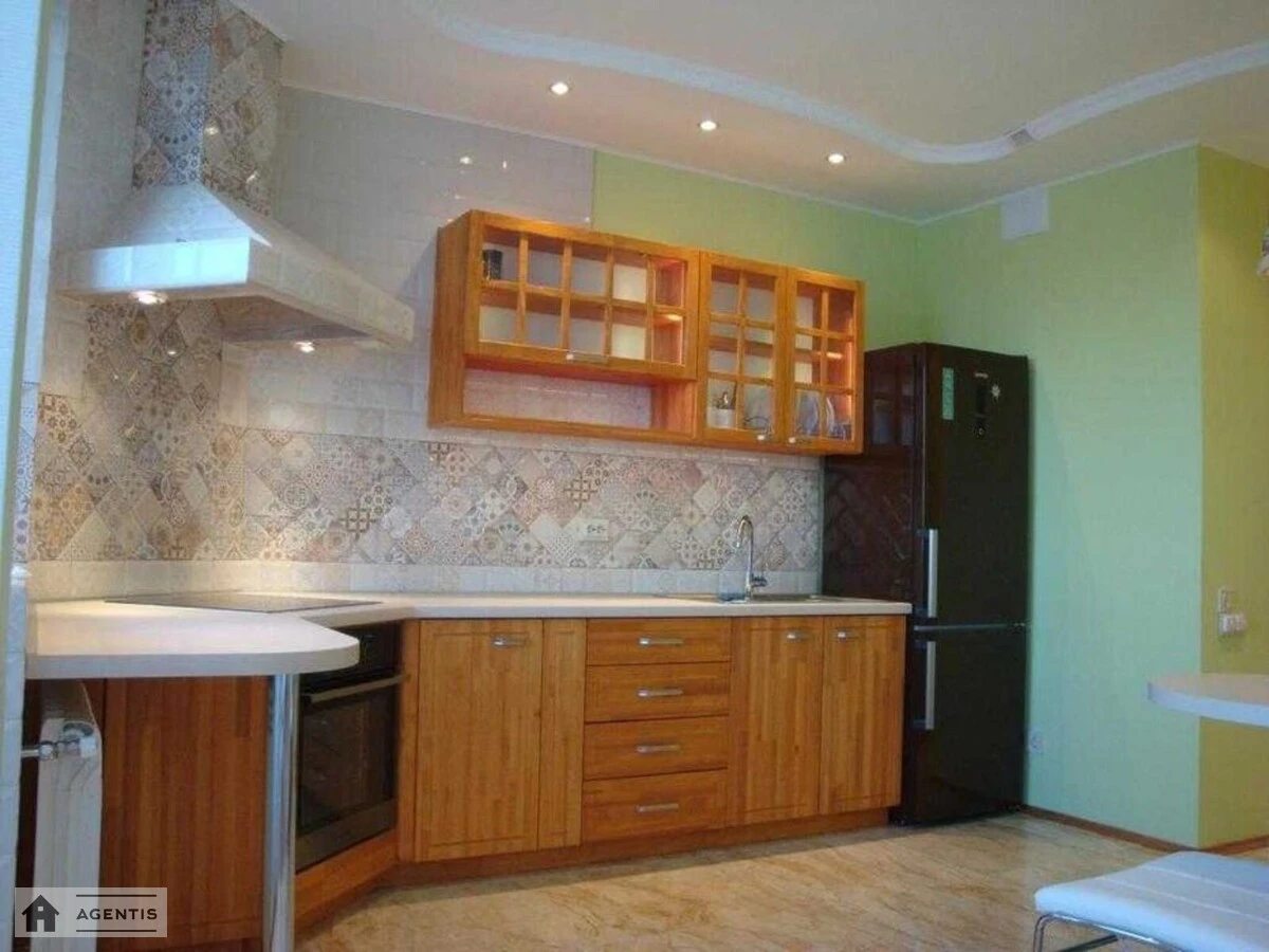 Apartment for rent 1 room, 45 m², 18th fl./19 floors. Obolonska Naberezhna, Kyiv. 