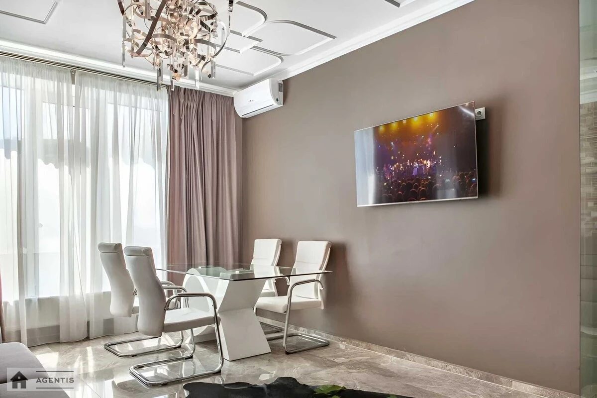 Apartment for rent 2 rooms, 67 m², 16th fl./30 floors. Saksaganskogo, Kyiv. 