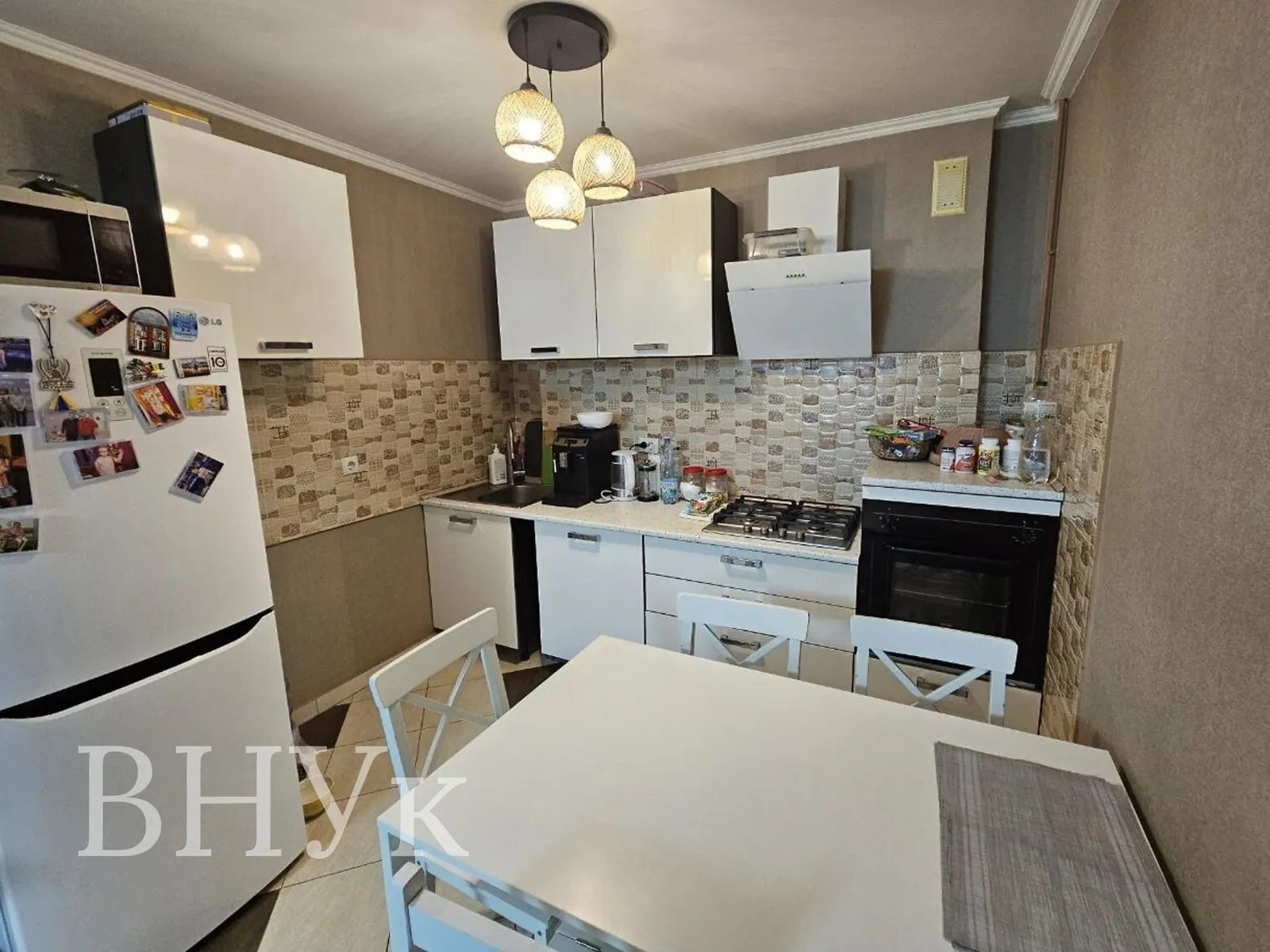 Продаж квартири 2 кімнати, 56 m², 11 пов./11 поверхів. Сахарова , Тернопіль. 