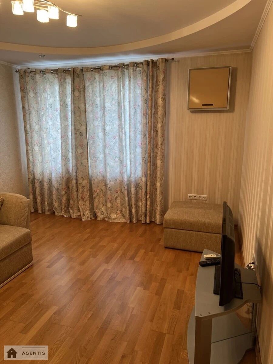 Apartment for rent 1 room, 45 m², 5th fl./18 floors. Feodosiyskiy, Kyiv. 