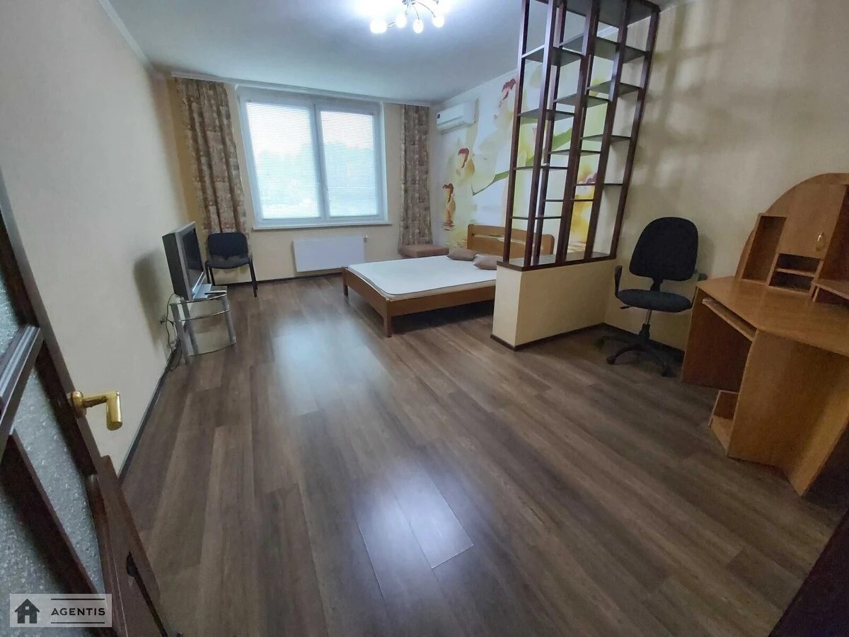 Здам квартиру 1 кімната, 52 m², 5 пов./17 поверхів. 150, Валерія Лобановського просп. (Червонозоряний), Київ. 