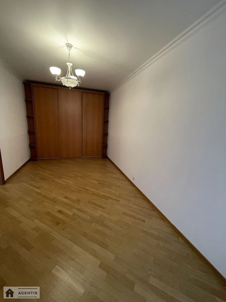 Здам квартиру 4 кімнати, 220 m², 5 пов./11 поверхів. 14, Паторжинського 14, Київ. 