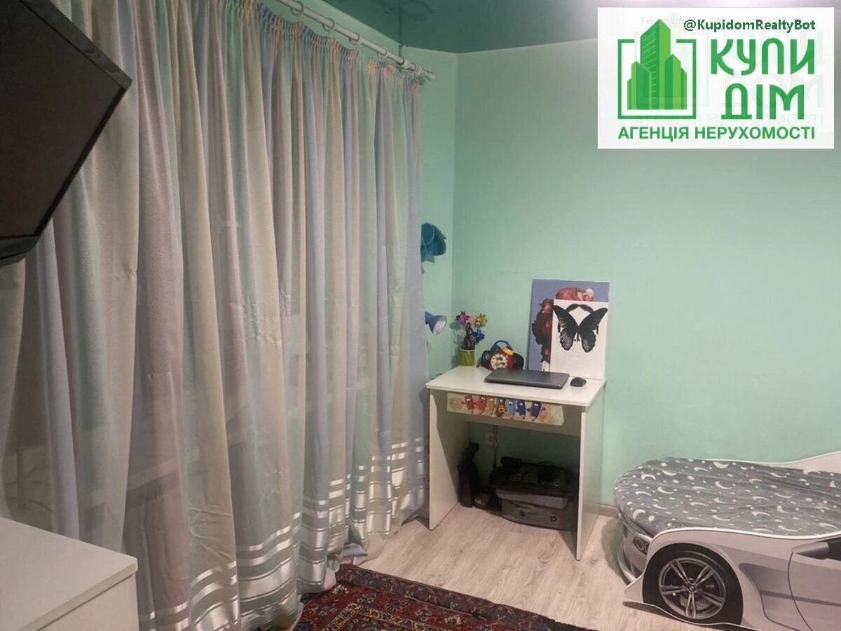 Продаж квартири 2 кімнати, 46 m², 1 пов./5 поверхів. Перемоги проспект, Кропивницький. 