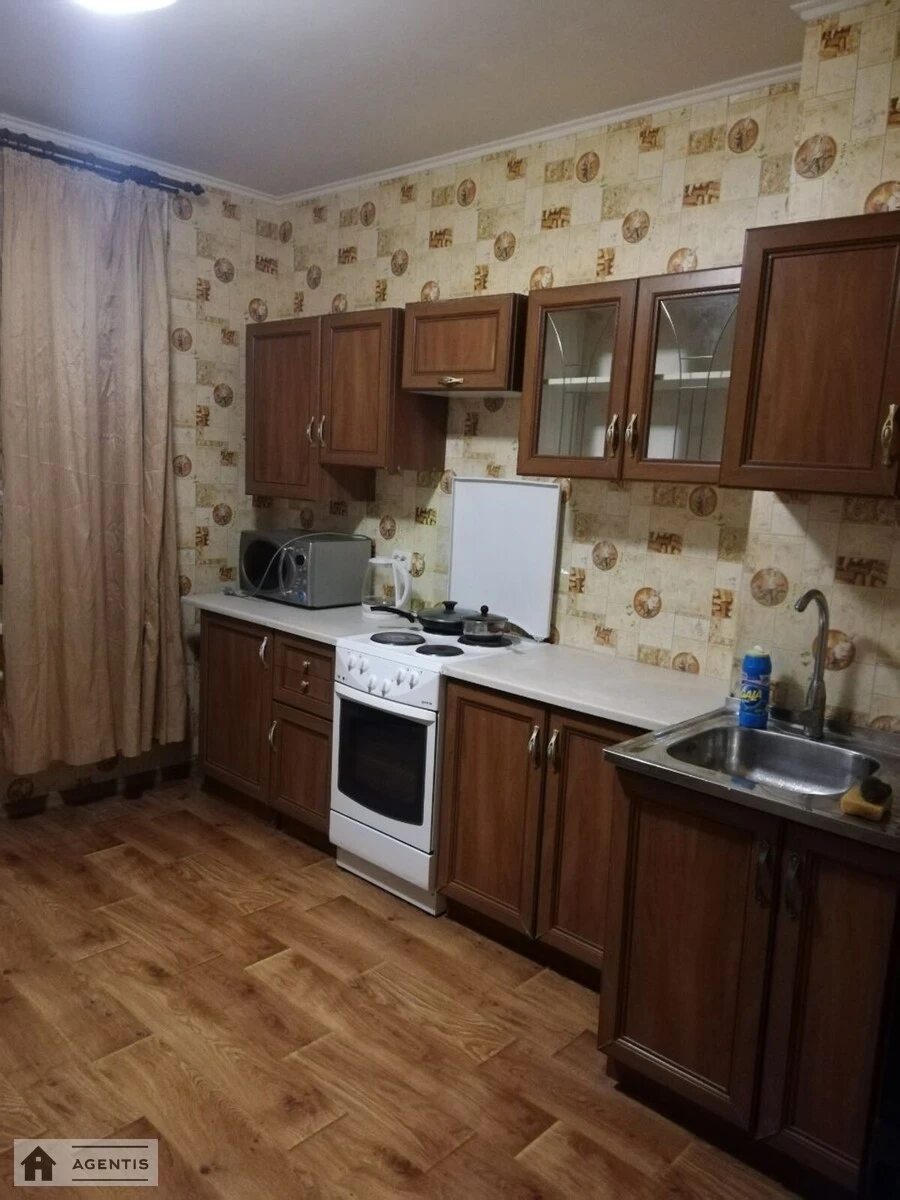 Здам квартиру 2 кімнати, 75 m², 5 пов./25 поверхів. Сергія Данченка вул., Київ. 