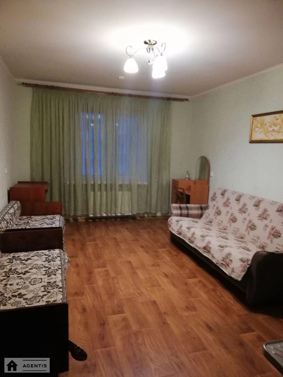 Здам квартиру 2 кімнати, 75 m², 5 пов./25 поверхів. Сергія Данченка вул., Київ. 