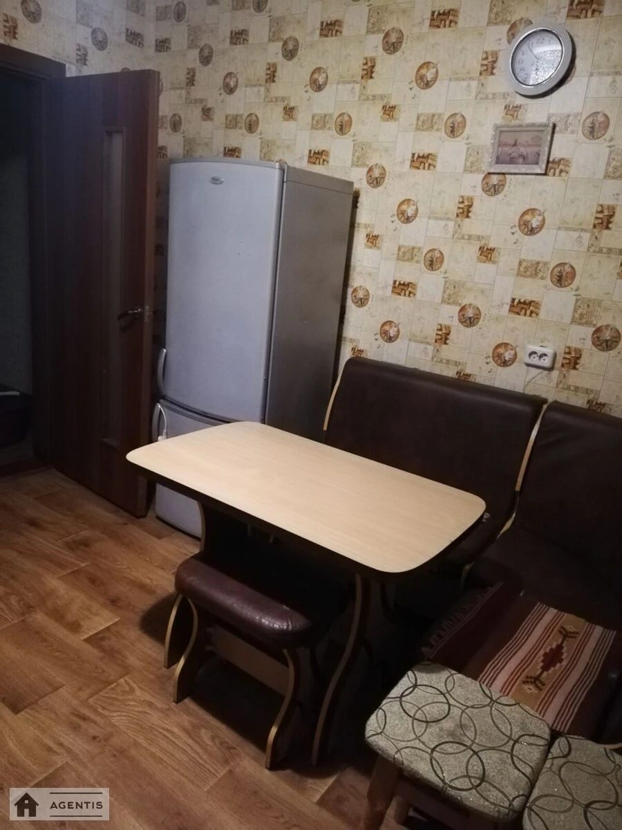 Здам квартиру 2 кімнати, 75 m², 5 пов./25 поверхів. Сергія Данченка вул., Київ. 