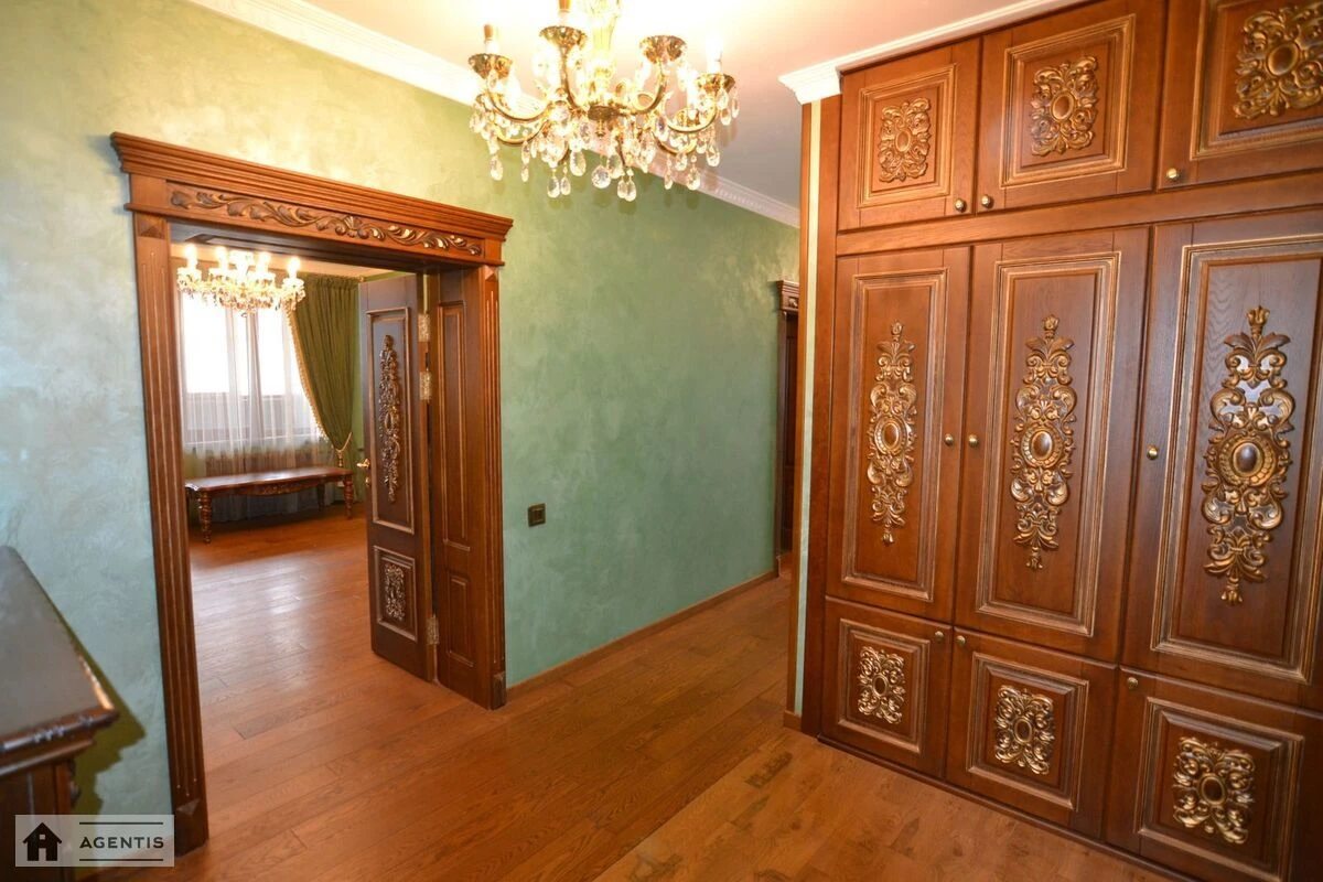 Здам квартиру 4 кімнати, 106 m², 9 пов./16 поверхів. 2, Князя Романа Мстиславича 2, Київ. 