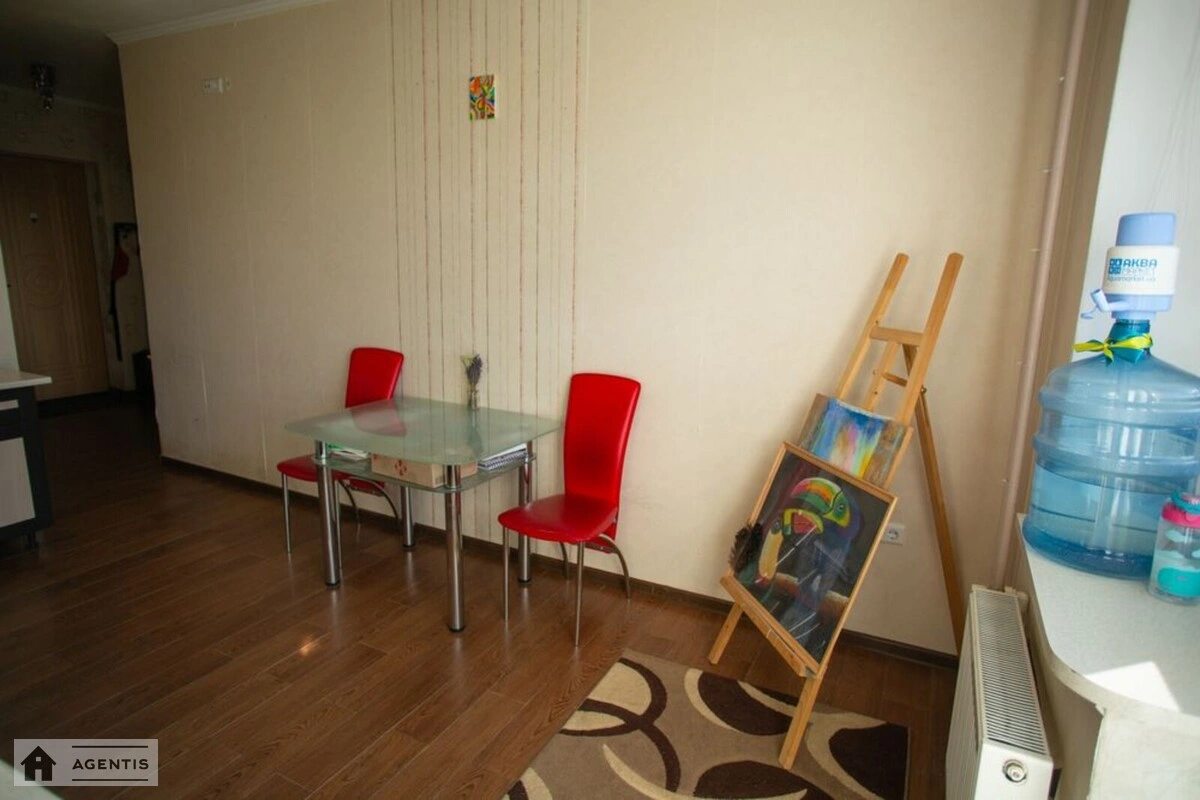 Apartment for rent 1 room, 47 m², 4th fl./5 floors. Darnytskyy rayon, Kyiv. 