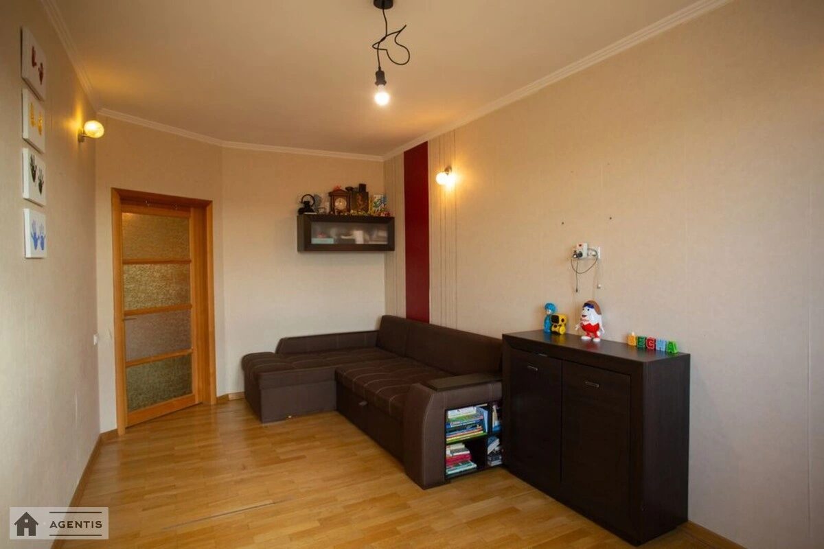 Apartment for rent 1 room, 47 m², 4th fl./5 floors. Darnytskyy rayon, Kyiv. 