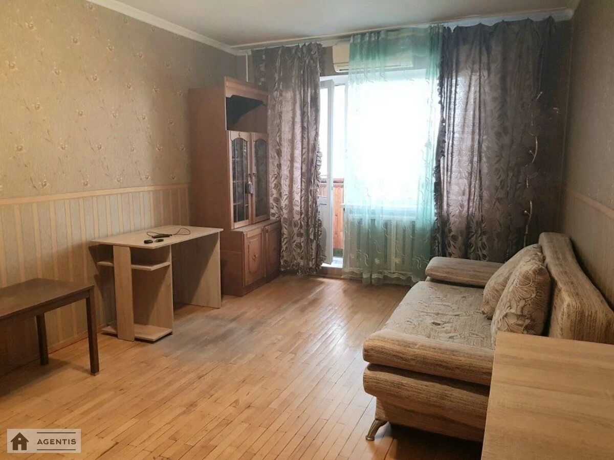 Сдам квартиру 1 комната, 38 m², 9 эт./9 этажей. 1, Приречная 1, Киев. 