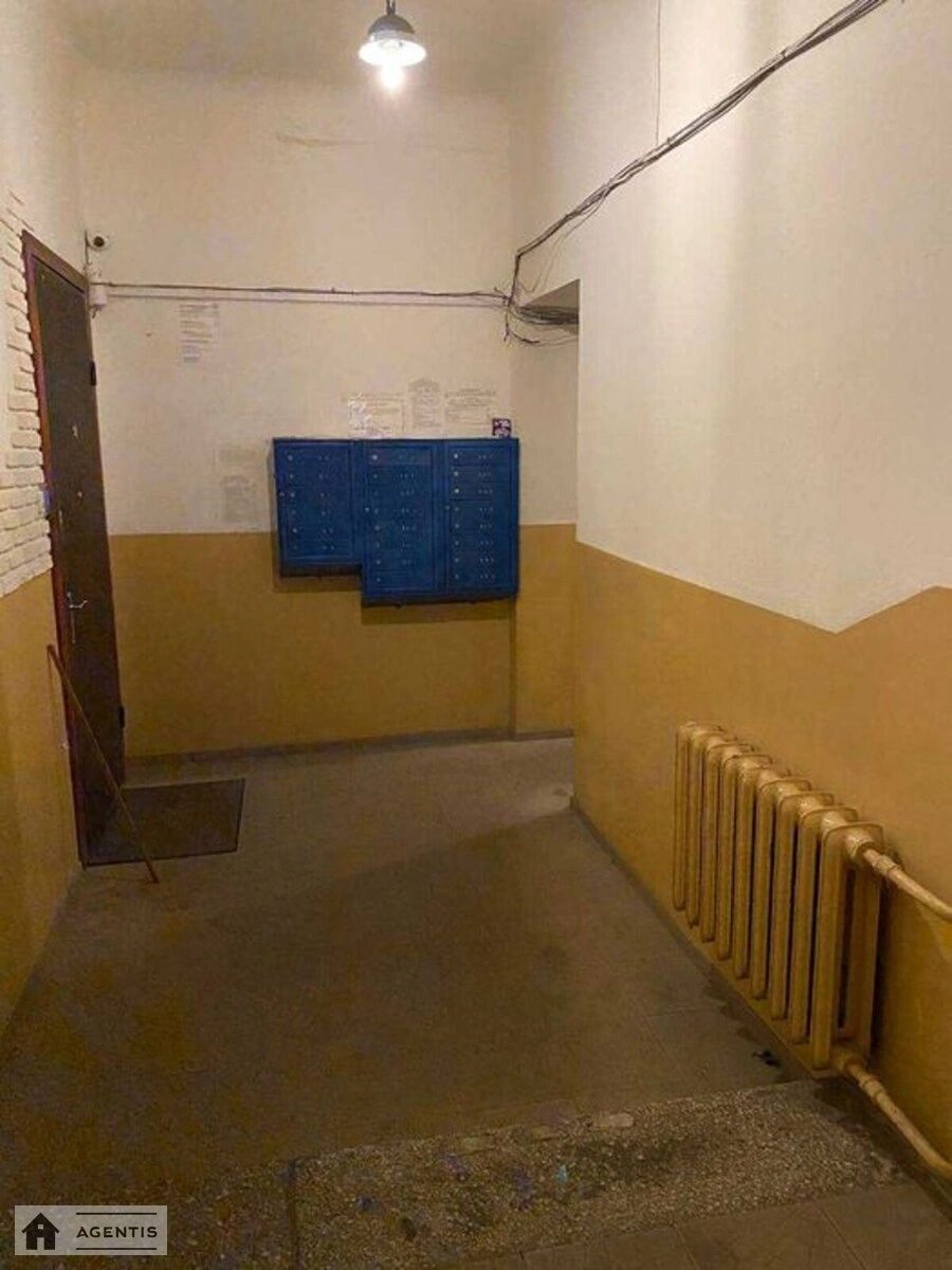 Здам квартиру 2 кімнати, 60 m², 4 пов./6 поверхів. 10, Мечникова 10, Київ. 