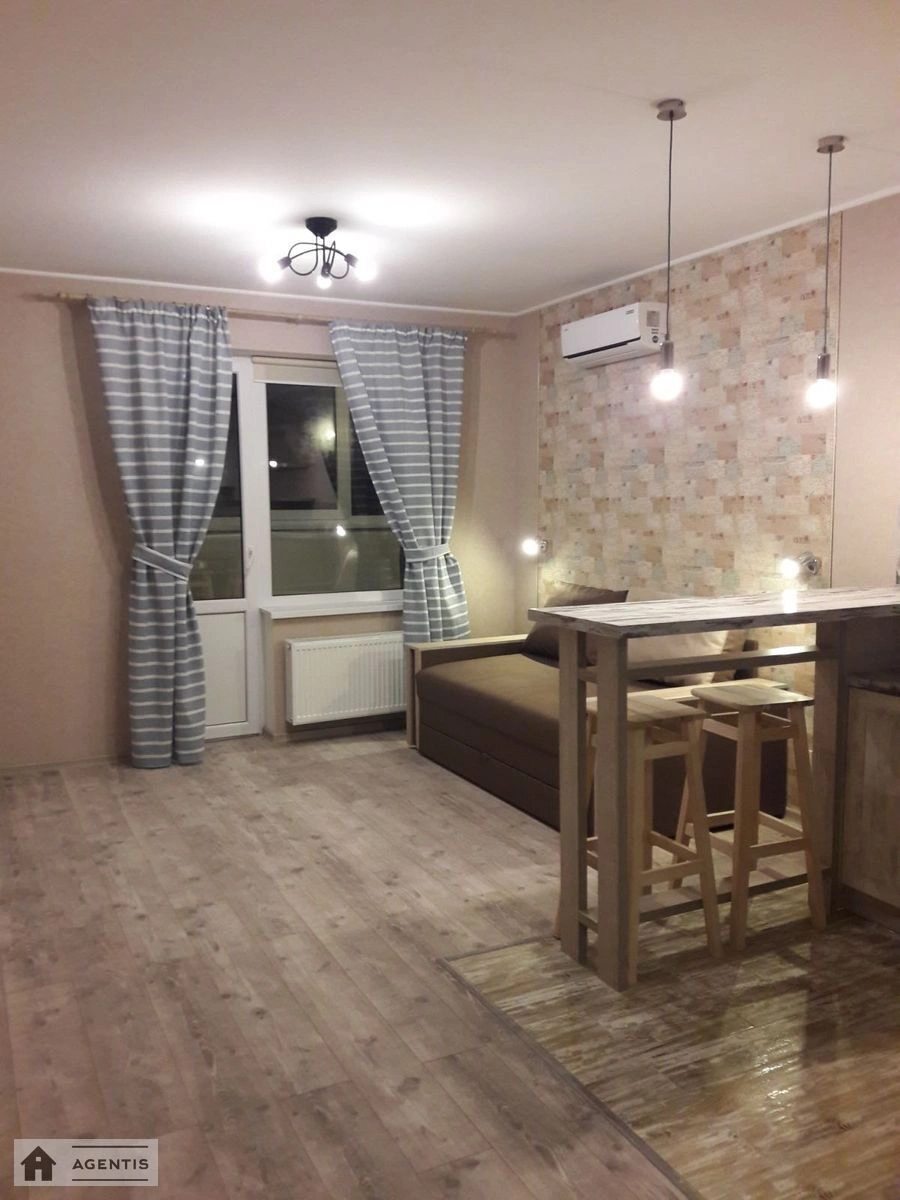 Здам квартиру 1 кімната, 34 m², 5 пов./11 поверхів. 11, Львівська 11, Київ. 