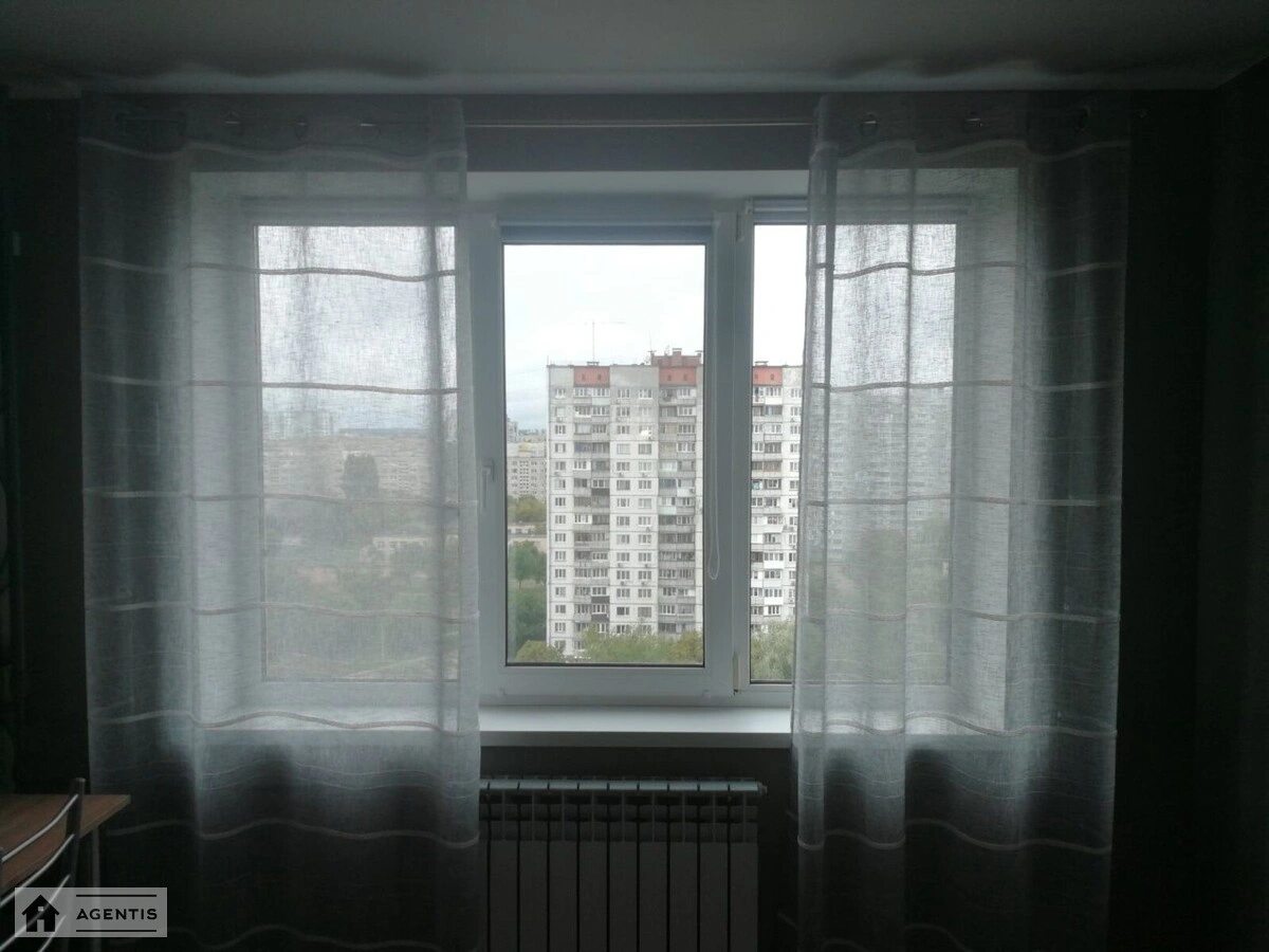 Apartment for rent 1 room, 35 m², 14th fl./16 floors. Akademika Korolova vul., Kyiv. 