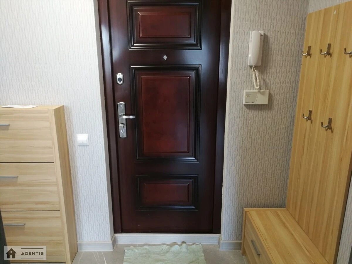 Apartment for rent 1 room, 35 m², 14th fl./16 floors. Akademika Korolova vul., Kyiv. 