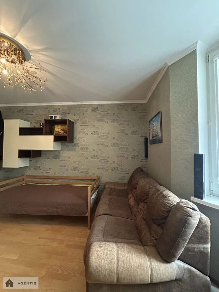 Apartment for rent 2 rooms, 90 m², 18th fl./25 floors. 25, Dniprovs'ka embankment 25, Kyiv. 