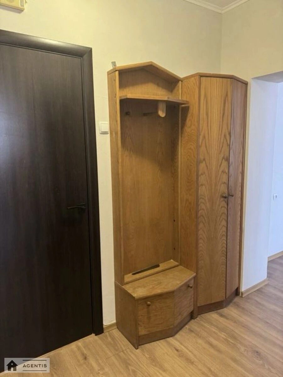 Сдам квартиру 2 комнаты, 55 m², 12 эт./14 этажей. Леси Украинки, Киев. 