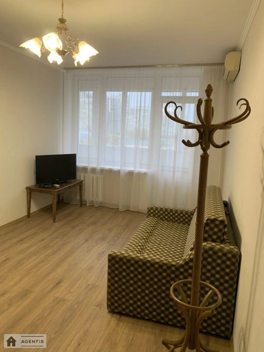 Apartment for rent 2 rooms, 55 m², 12th fl./14 floors. Lesi Ukrayinky, Kyiv. 