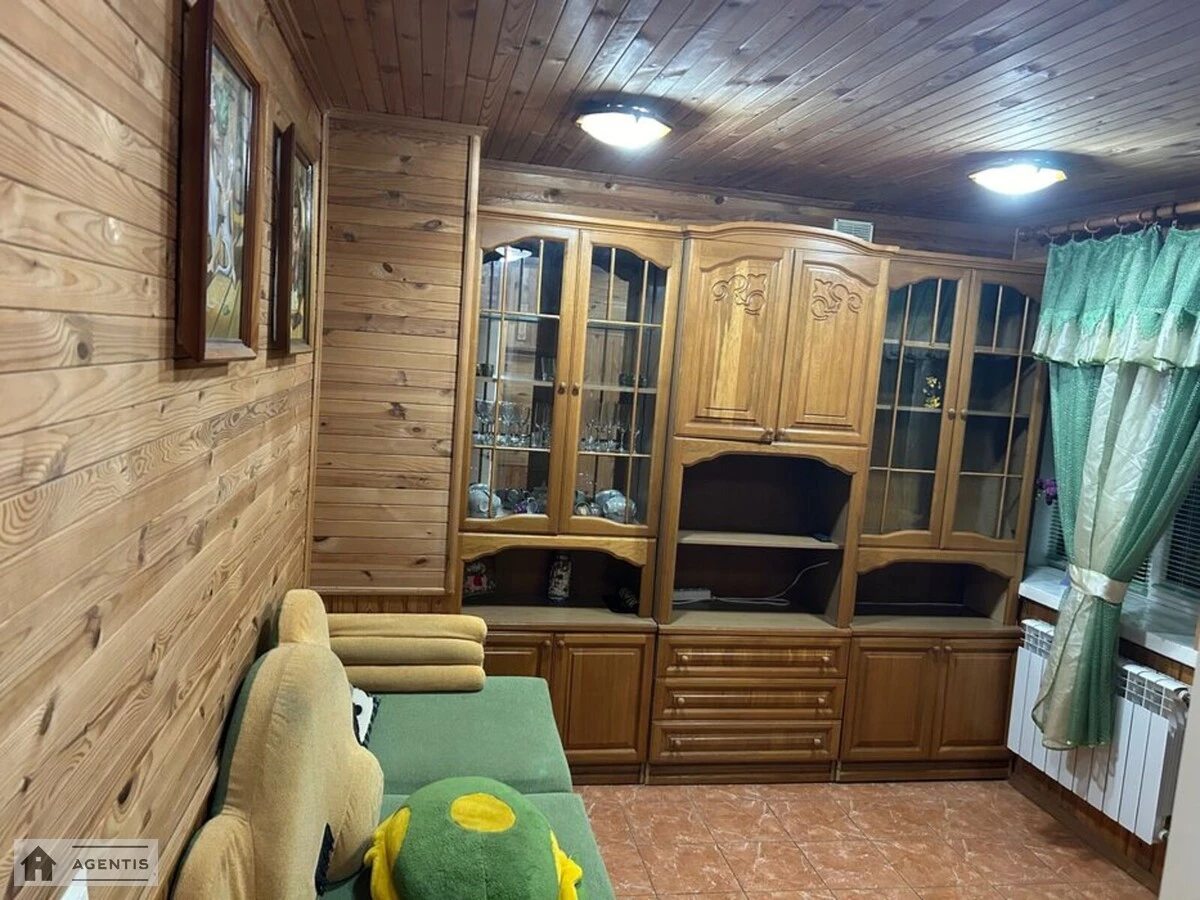 Здам квартиру 4 кімнати, 101 m², 1 пов./10 поверхів. Святошинський район, Київ. 