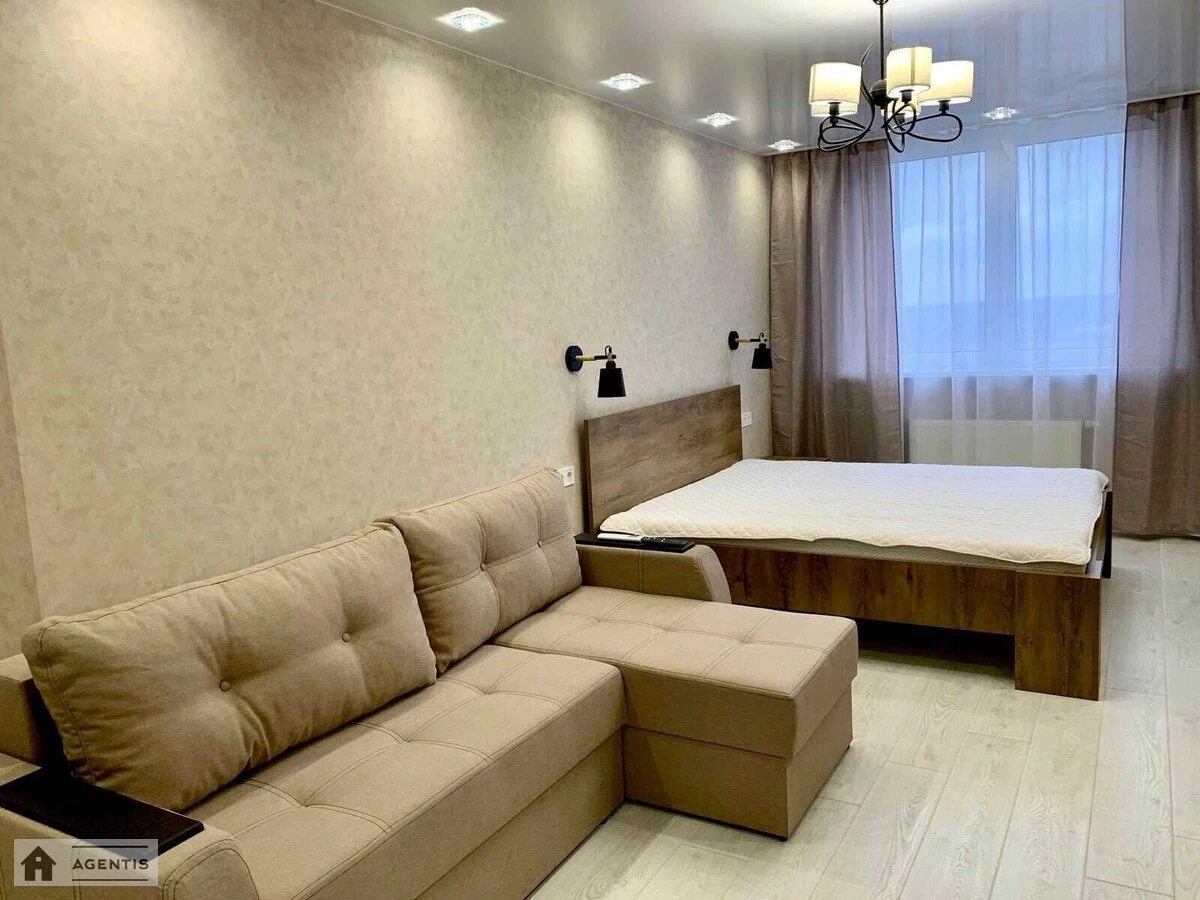 Сдам квартиру 1 комната, 42 m², 24 эт./26 этажей. Соломії Крушельницької вул., Киев. 