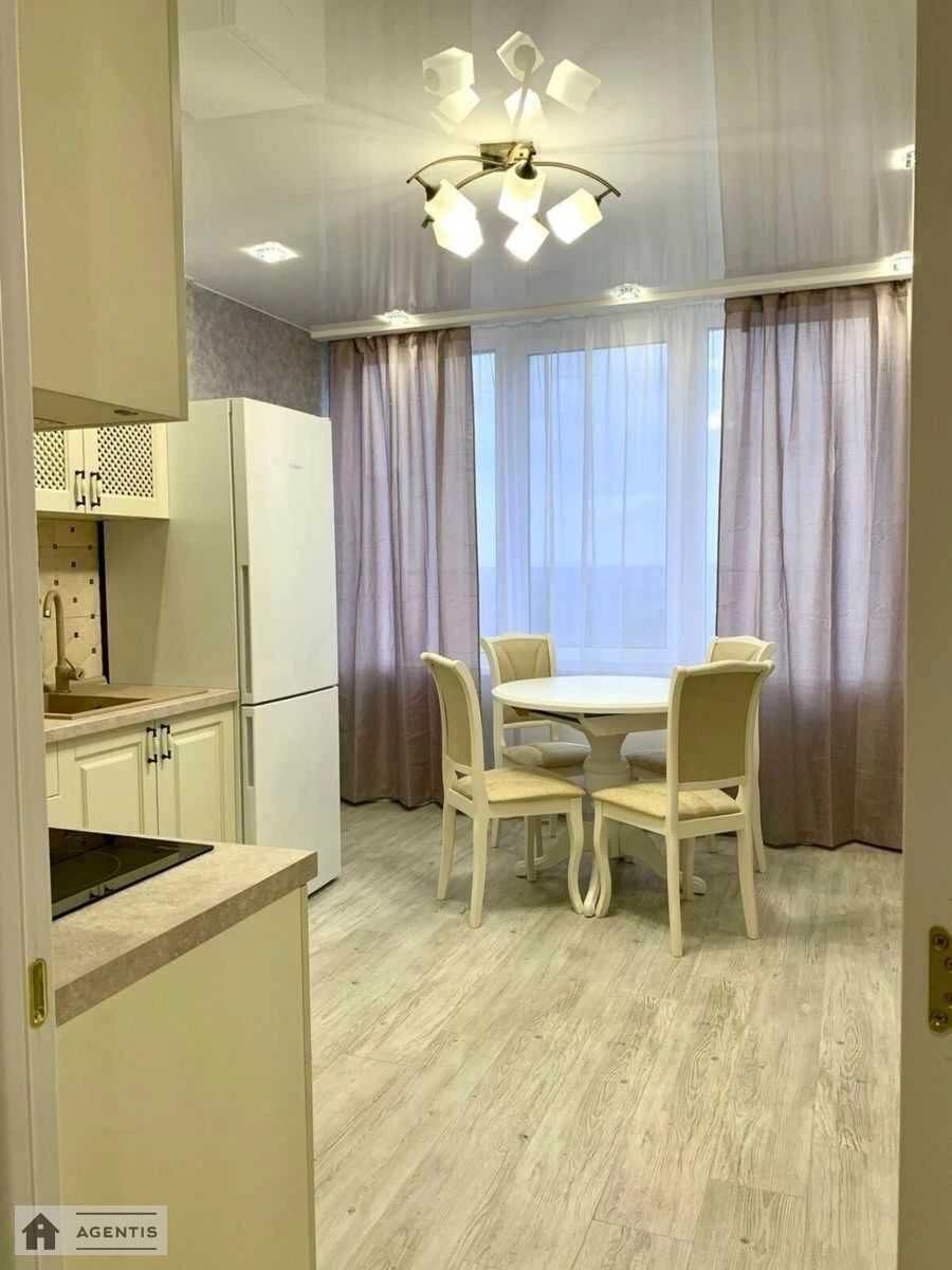 Сдам квартиру 1 комната, 42 m², 24 эт./26 этажей. Соломії Крушельницької вул., Киев. 