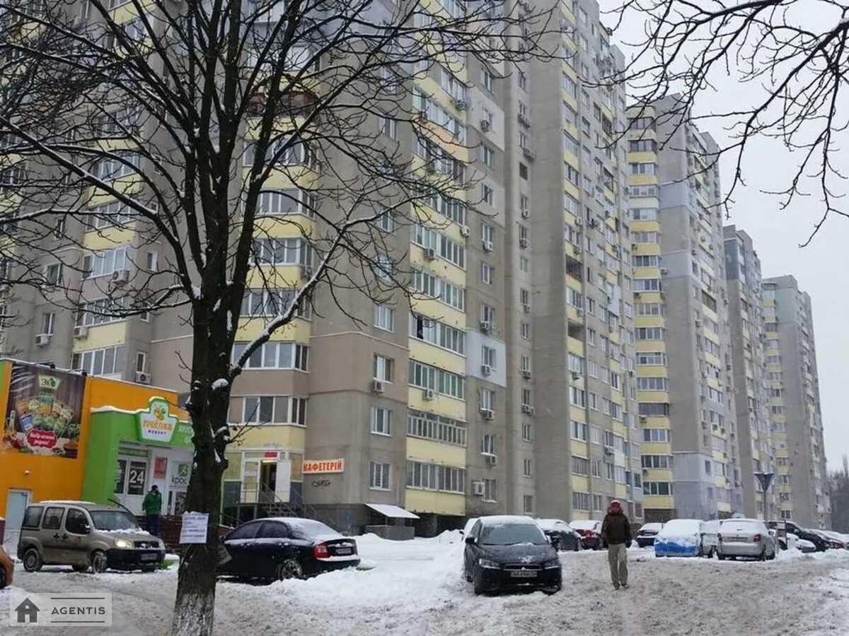 Сдам квартиру 1 комната, 51 m², 13 эт./16 этажей. 2, Якуба Коласа 2, Киев. 