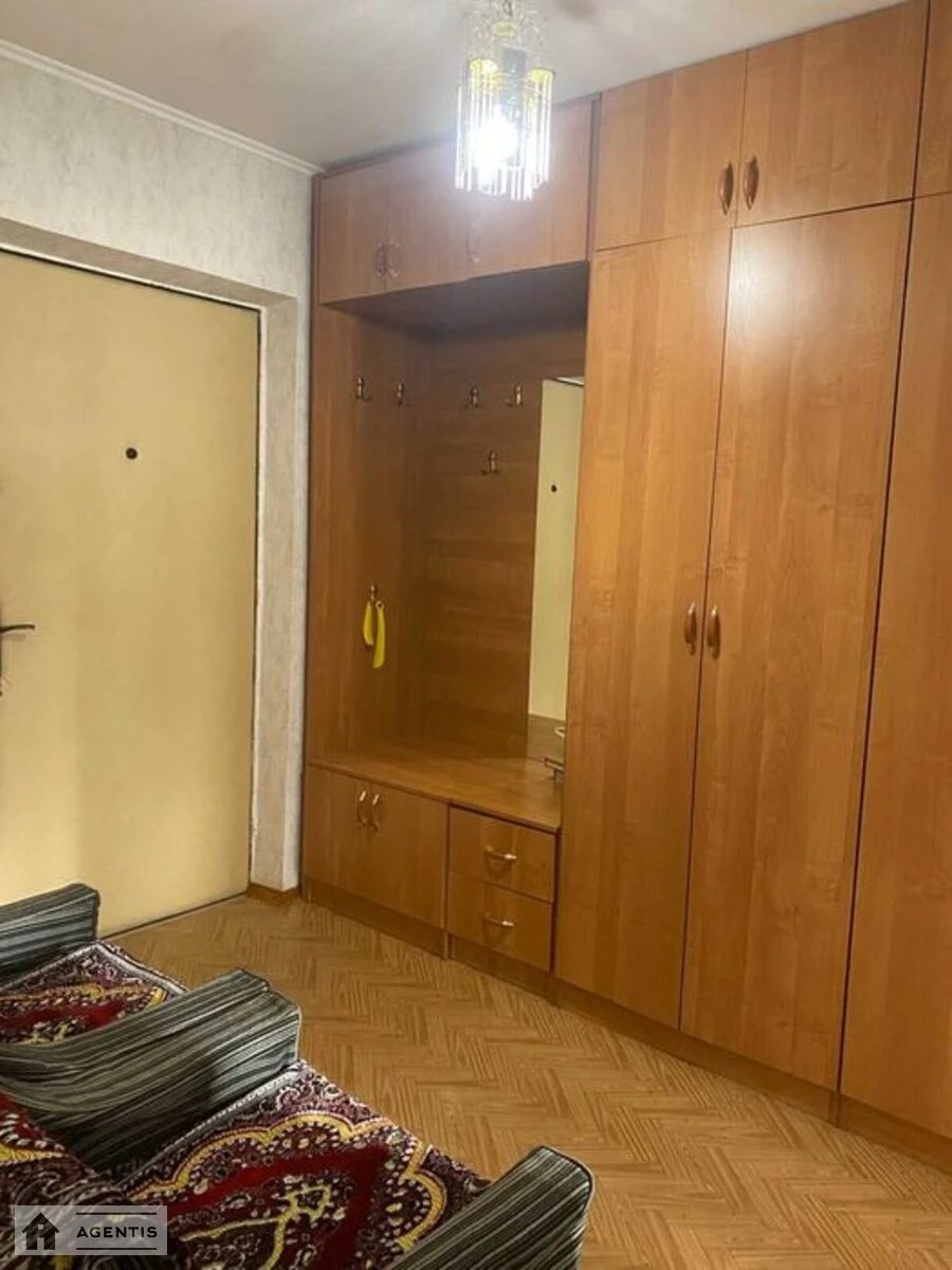 Здам квартиру 1 кімната, 51 m², 13 пов./16 поверхів. 2, Якуба Коласа 2, Київ. 