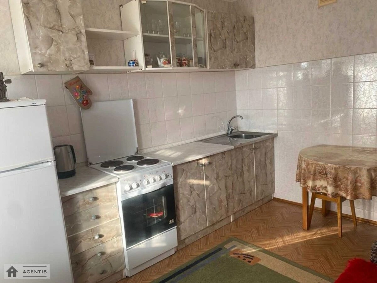 Сдам квартиру 1 комната, 51 m², 13 эт./16 этажей. 2, Якуба Коласа 2, Киев. 