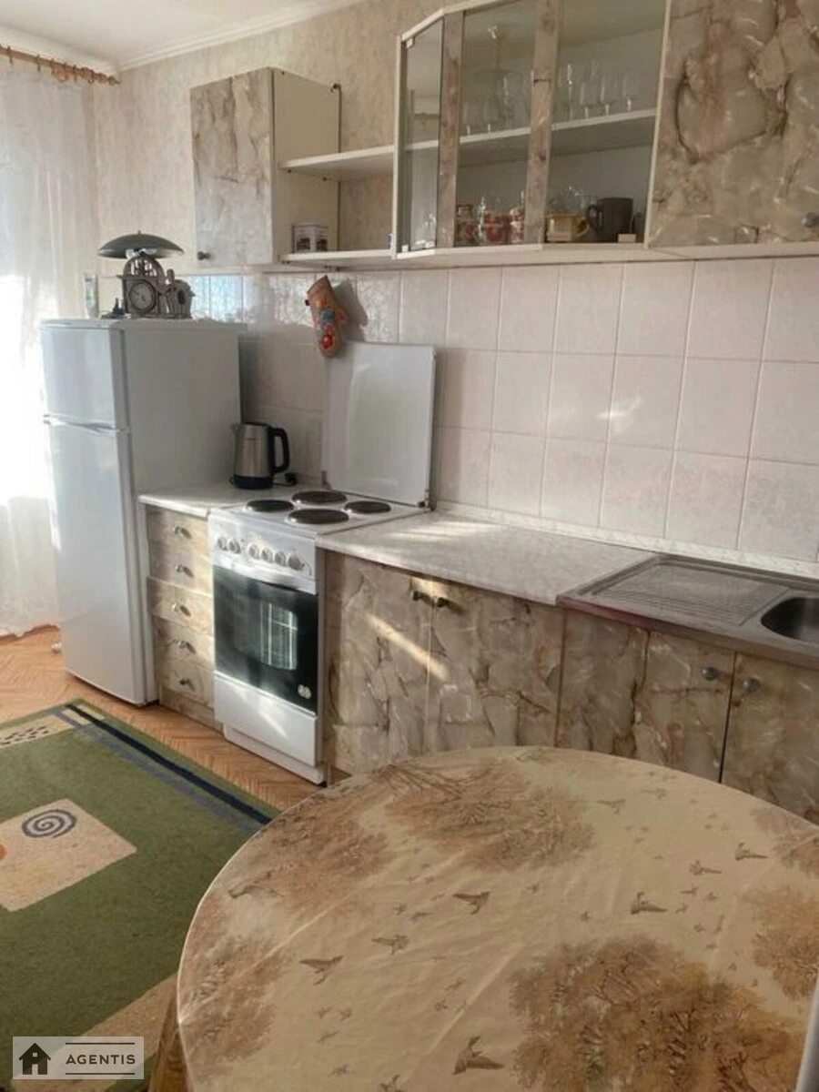 Сдам квартиру 1 комната, 51 m², 13 эт./16 этажей. 2, Якуба Коласа 2, Киев. 