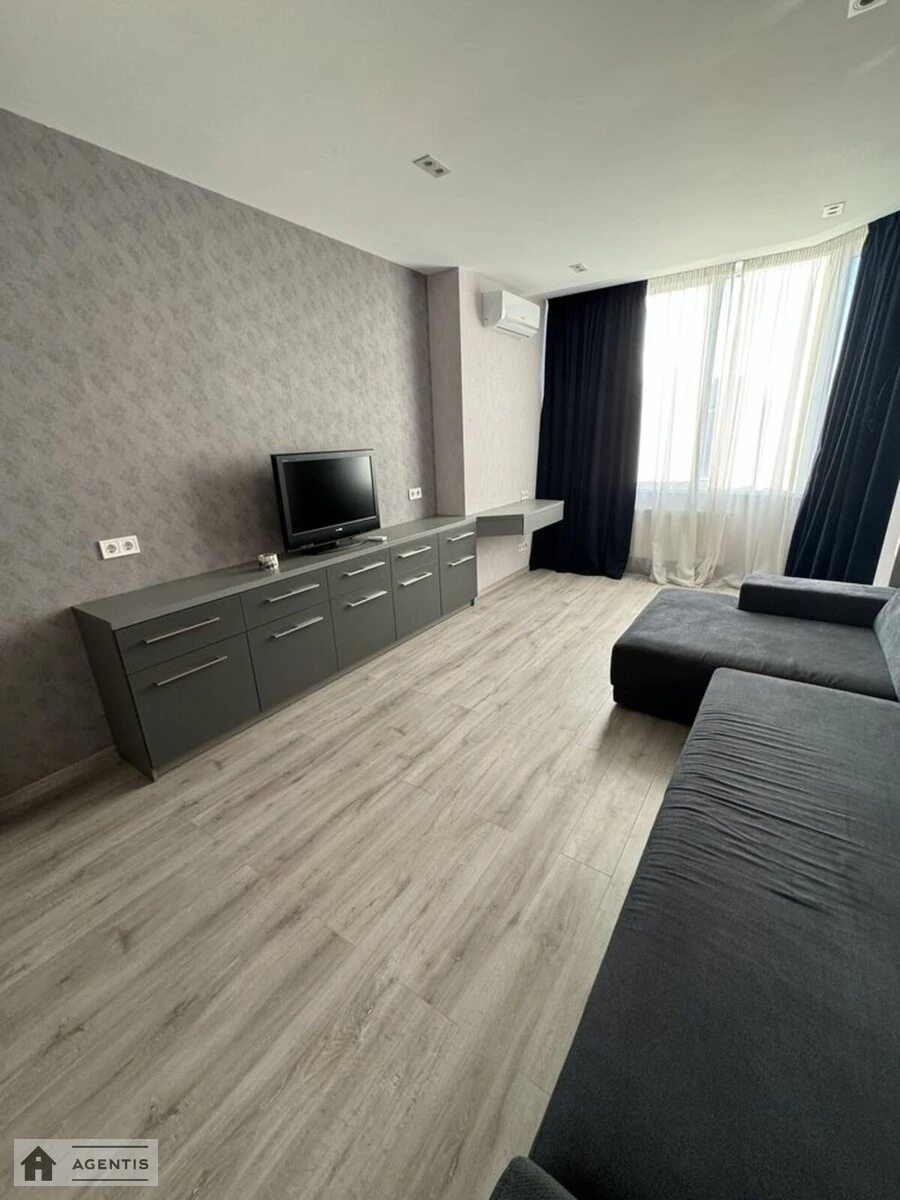 Apartment for rent 1 room, 51 m², 7th fl./10 floors. 9, Velyka Kiltseva doroha, Kyiv. 