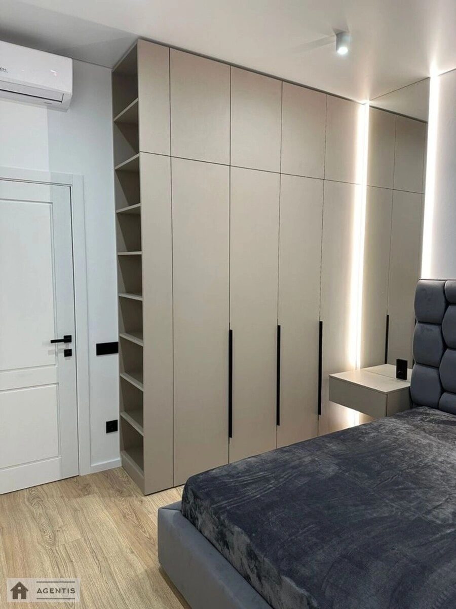 Здам квартиру 1 кімната, 45 m², 3 пов./19 поверхів. 17, Бульварно-Кудрявська вул. (Воровського), Київ. 