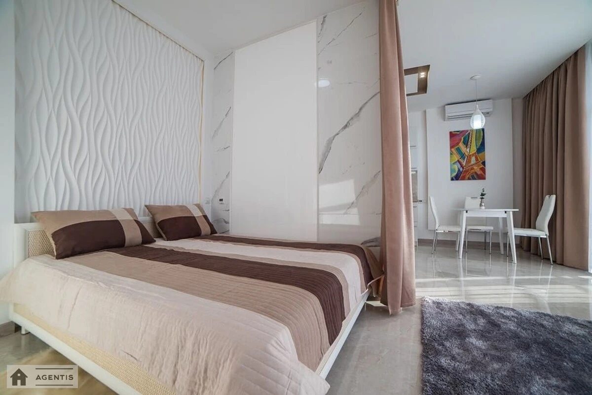 Сдам квартиру 1 комната, 49 m², 9 эт./12 этажей. 12, Саперное Поле 12, Киев. 