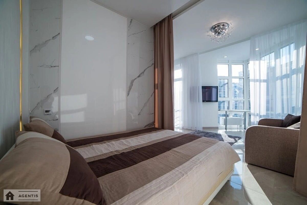 Apartment for rent 1 room, 49 m², 9th fl./12 floors. 12, Saperne Pole 12, Kyiv. 