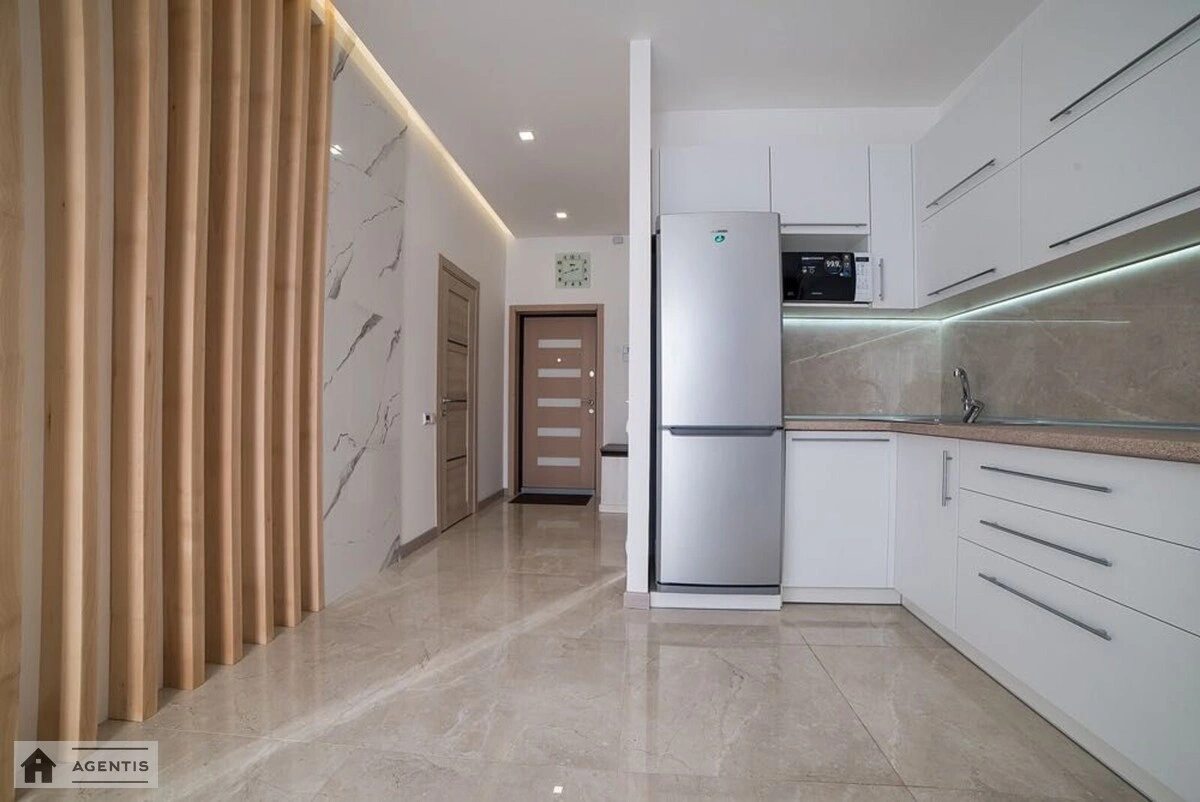 Сдам квартиру 1 комната, 49 m², 9 эт./12 этажей. 12, Саперное Поле 12, Киев. 